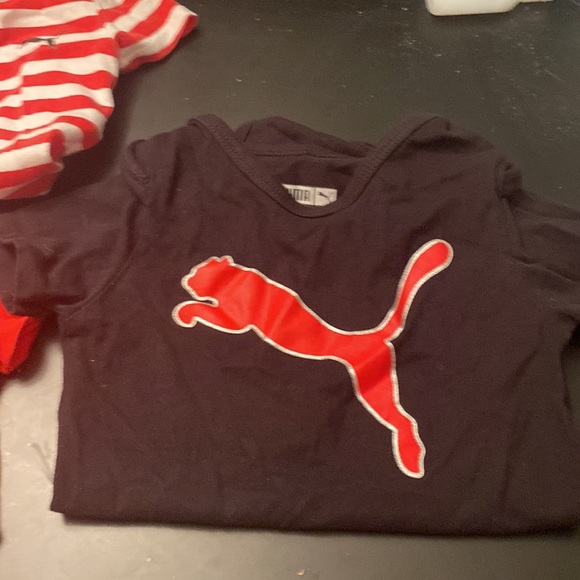 Set of 3 PUMA onesies size 18 months - Picture 3 of 9